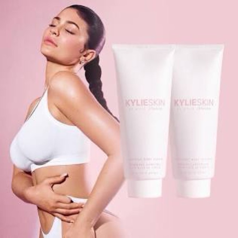 Kylie Skin Coconut Body Scrub 8fl oz-1Tube